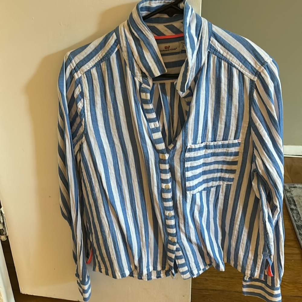 Blue and whit linen top